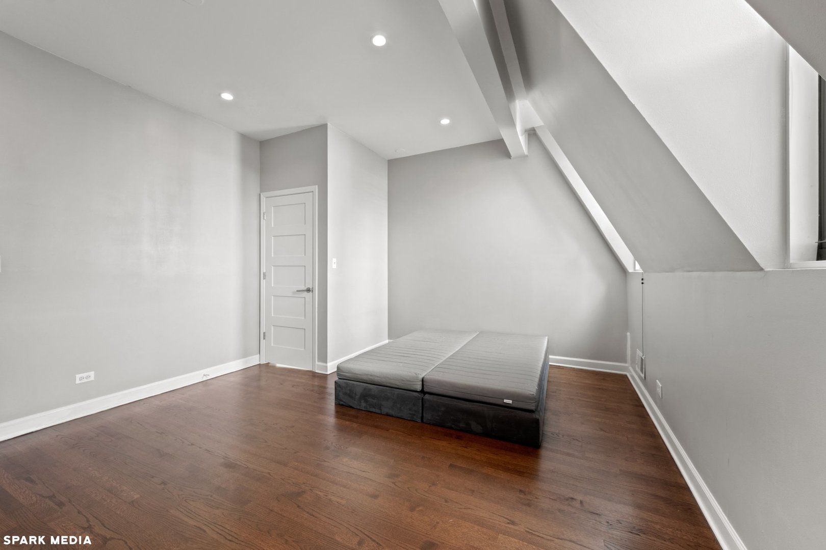 353 W Chicago Avenue 4e Property Photo 14