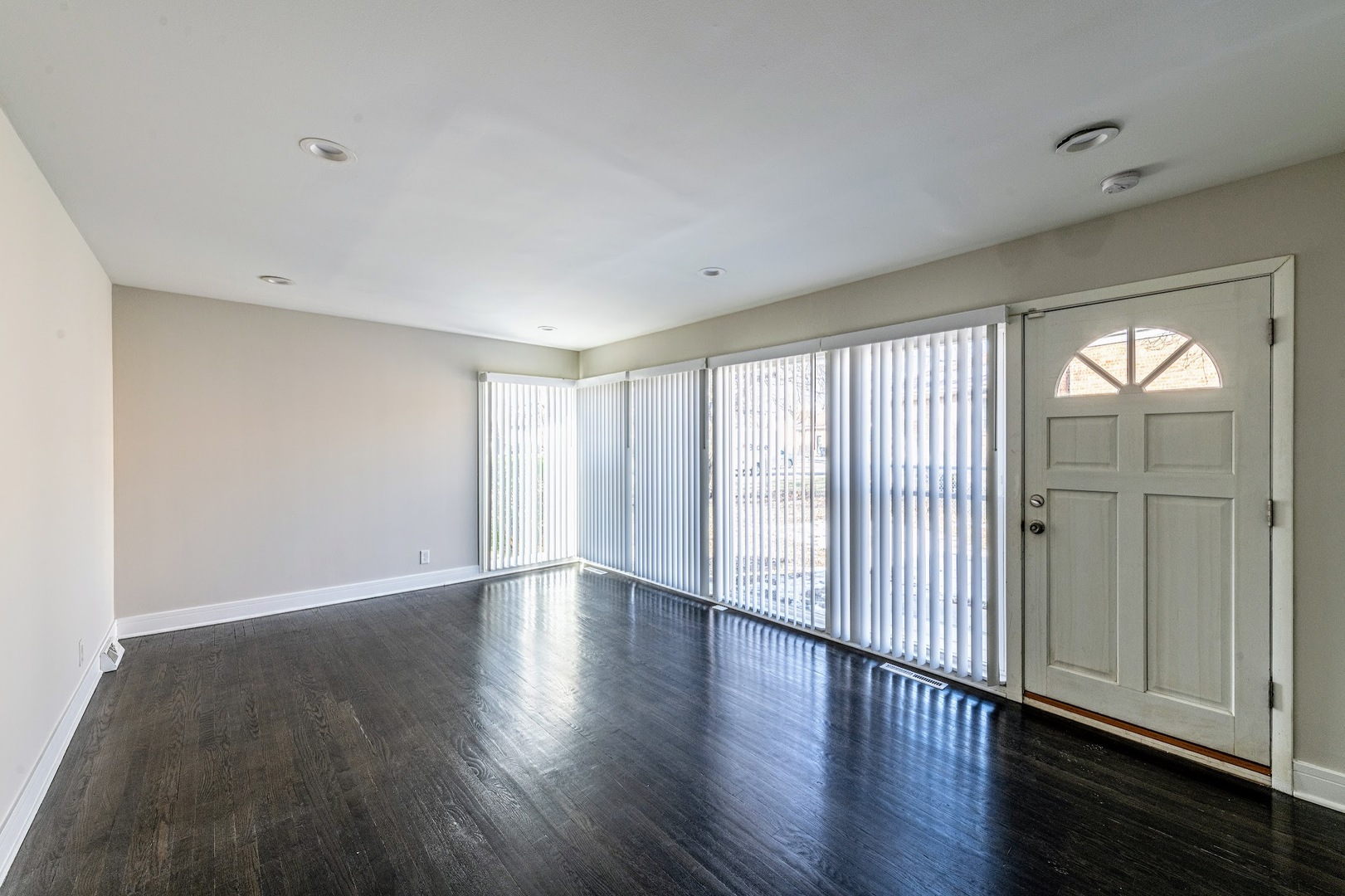 16039 Marion Drive Property Photo 3