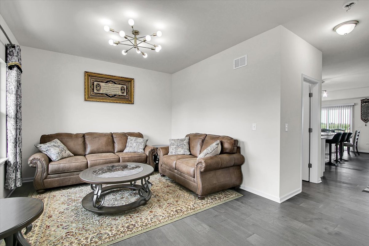 13705 S Sanibel Street Property Photo 5