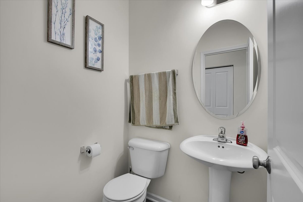 13705 S Sanibel Street Property Photo 6