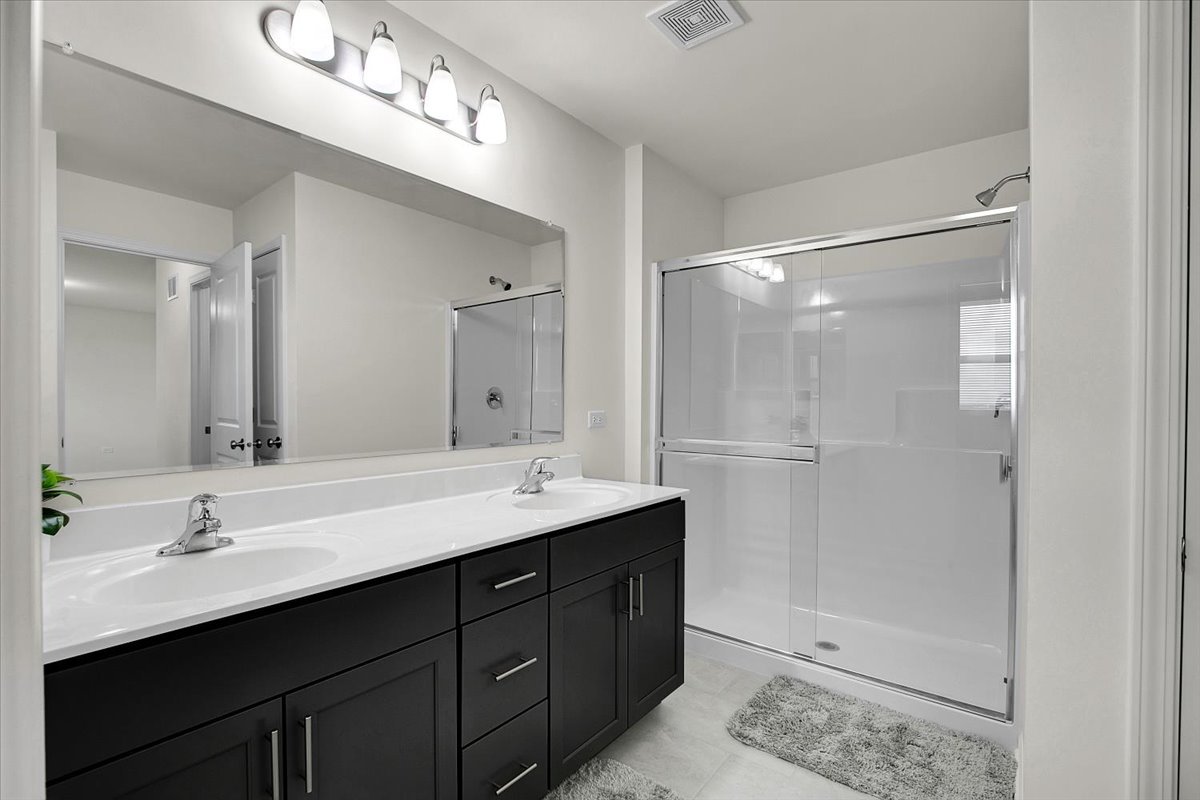 13705 S Sanibel Street Property Photo 20