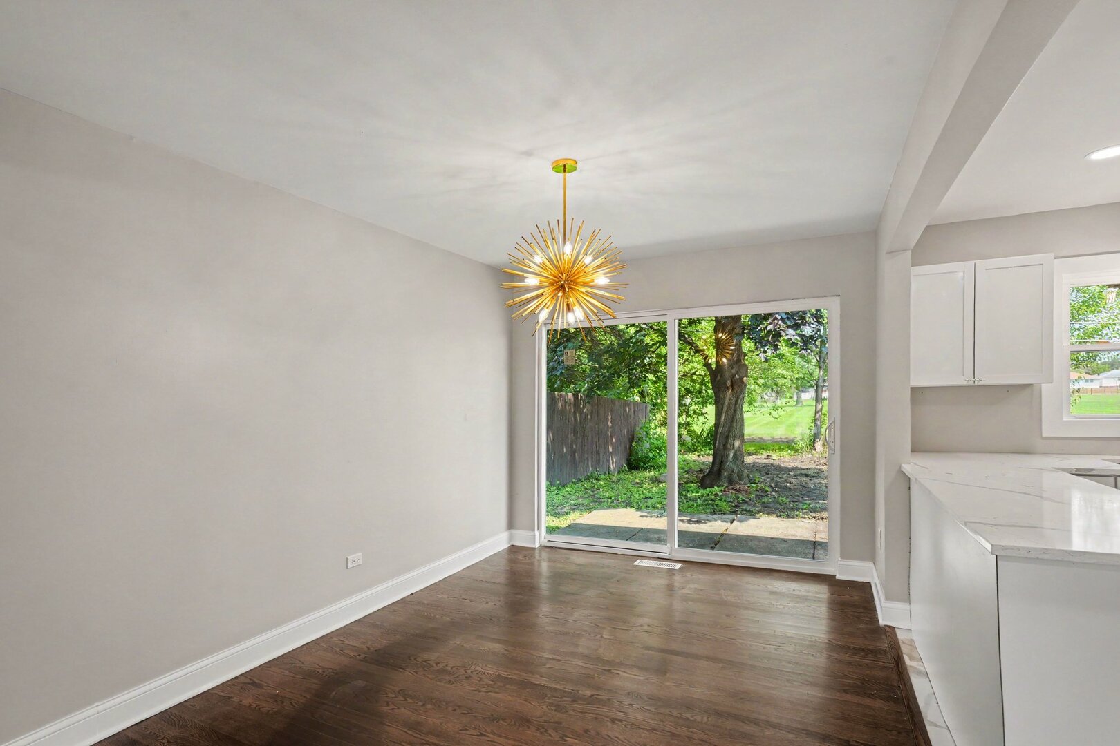 16721 School Street Property Photo 6