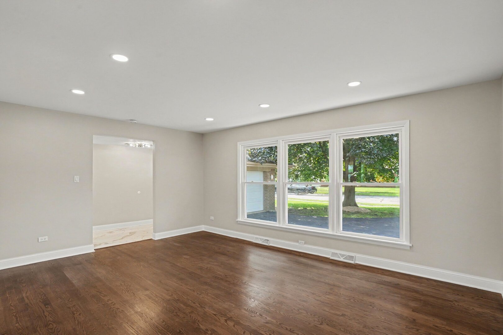 16721 School Street Property Photo 7