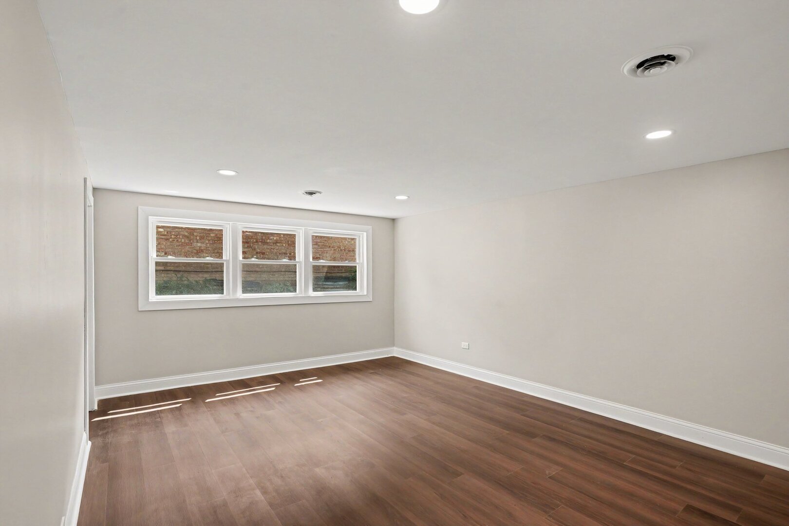 16721 School Street Property Photo 10