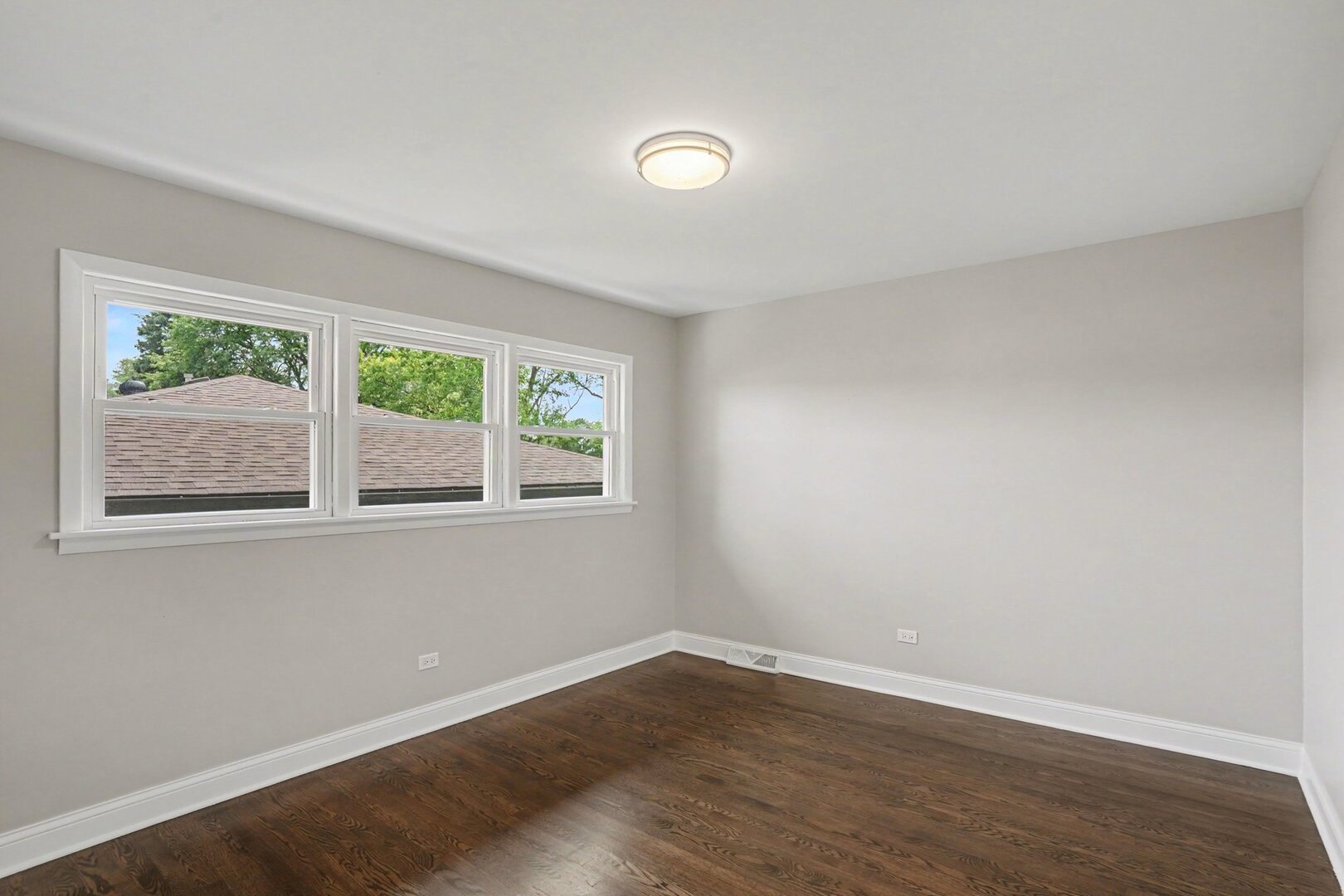 16721 School Street Property Photo 13