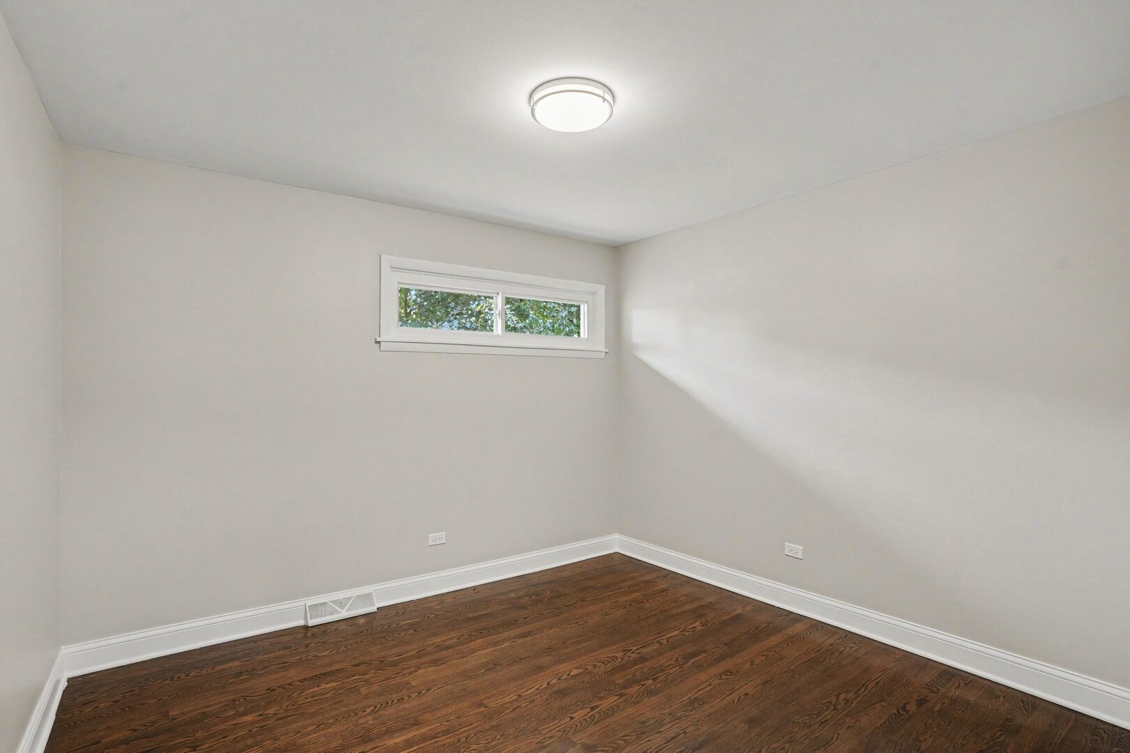 16721 School Street Property Photo 15