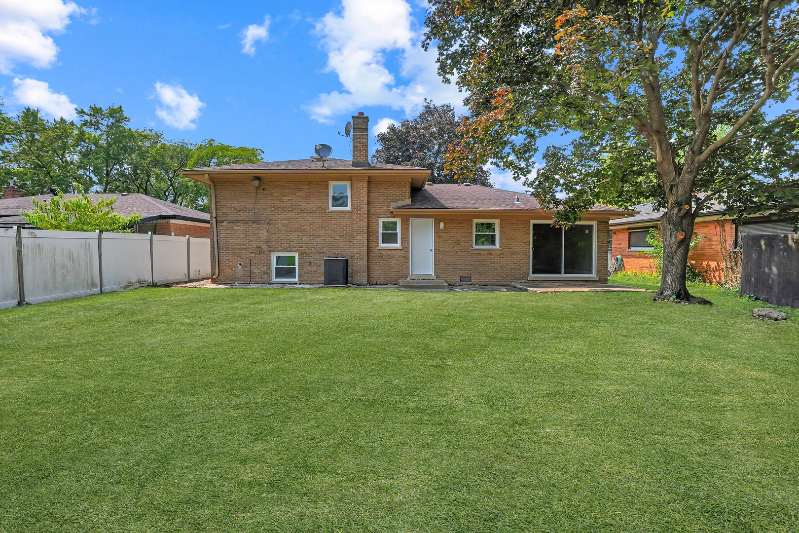 16721 School Street Property Photo 22
