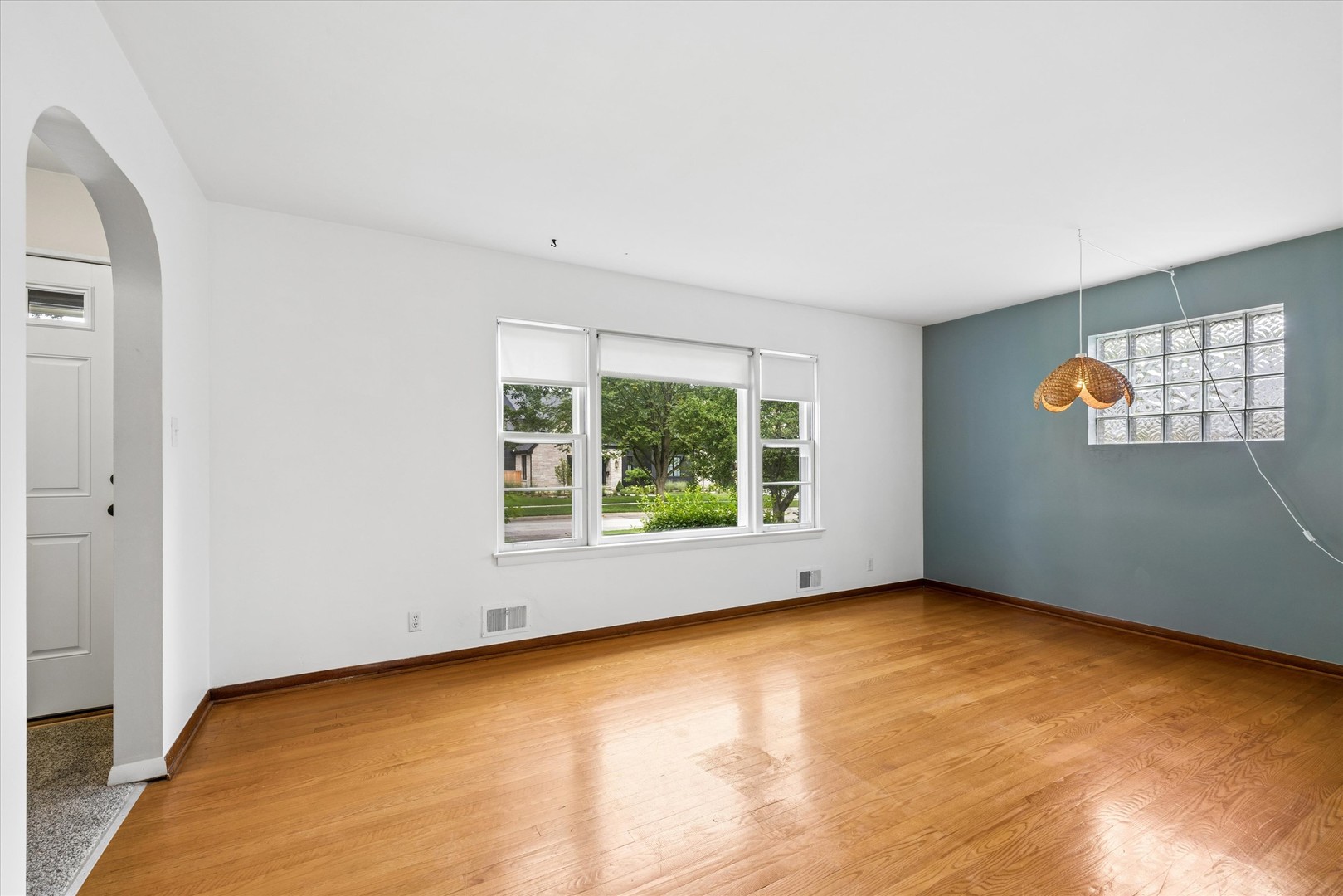 805 N Mitchell Avenue Property Photo 5