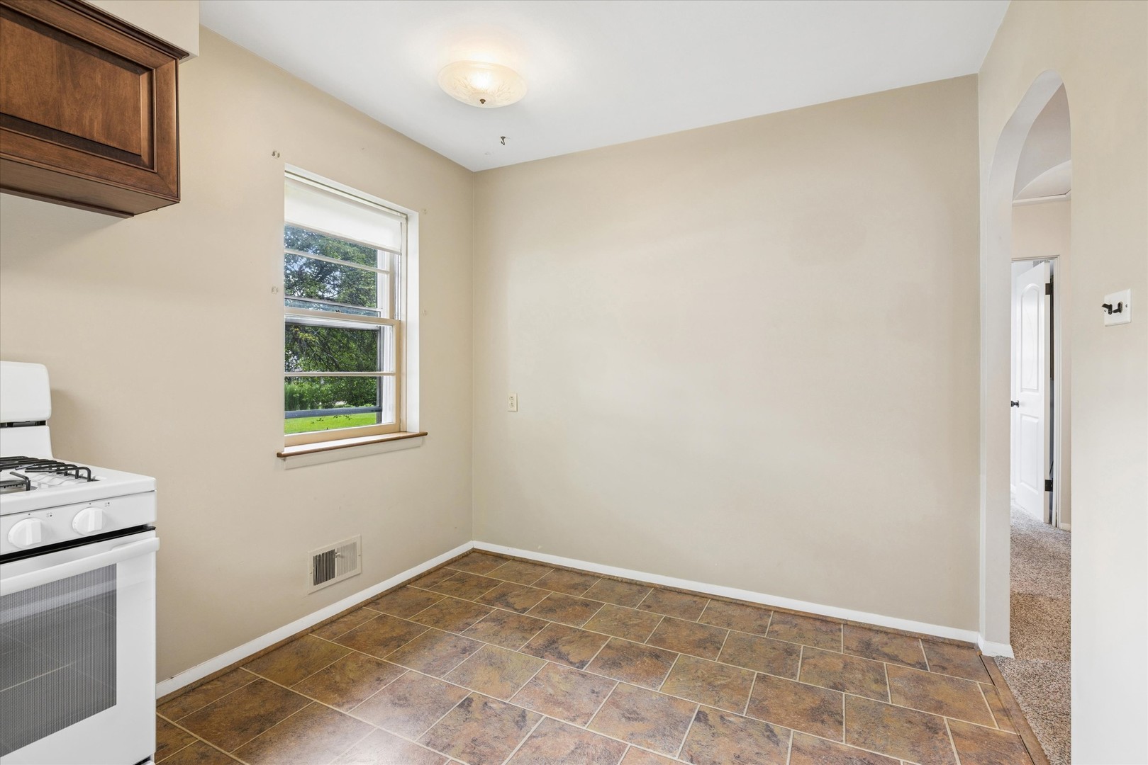 805 N Mitchell Avenue Property Photo 11