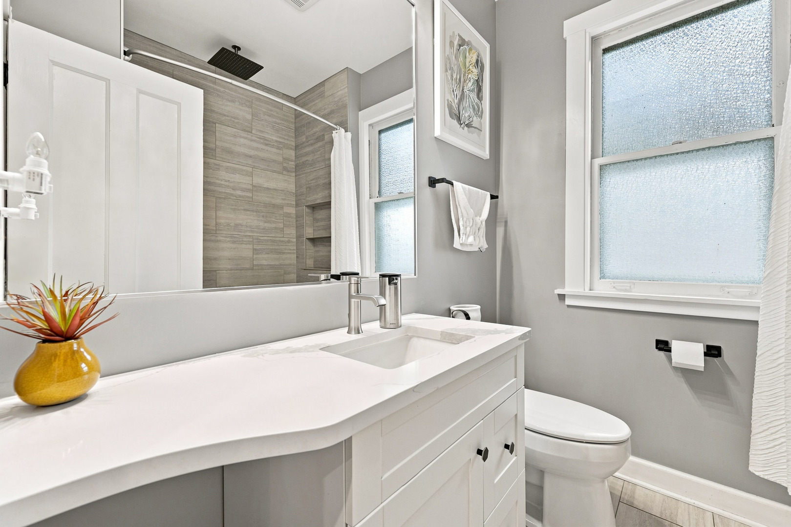 7028 N Oriole Avenue Property Photo 13