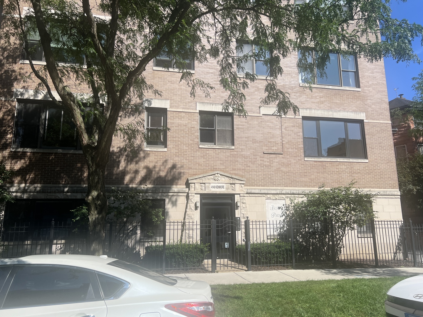 4149 N Kenmore Avenue 2S