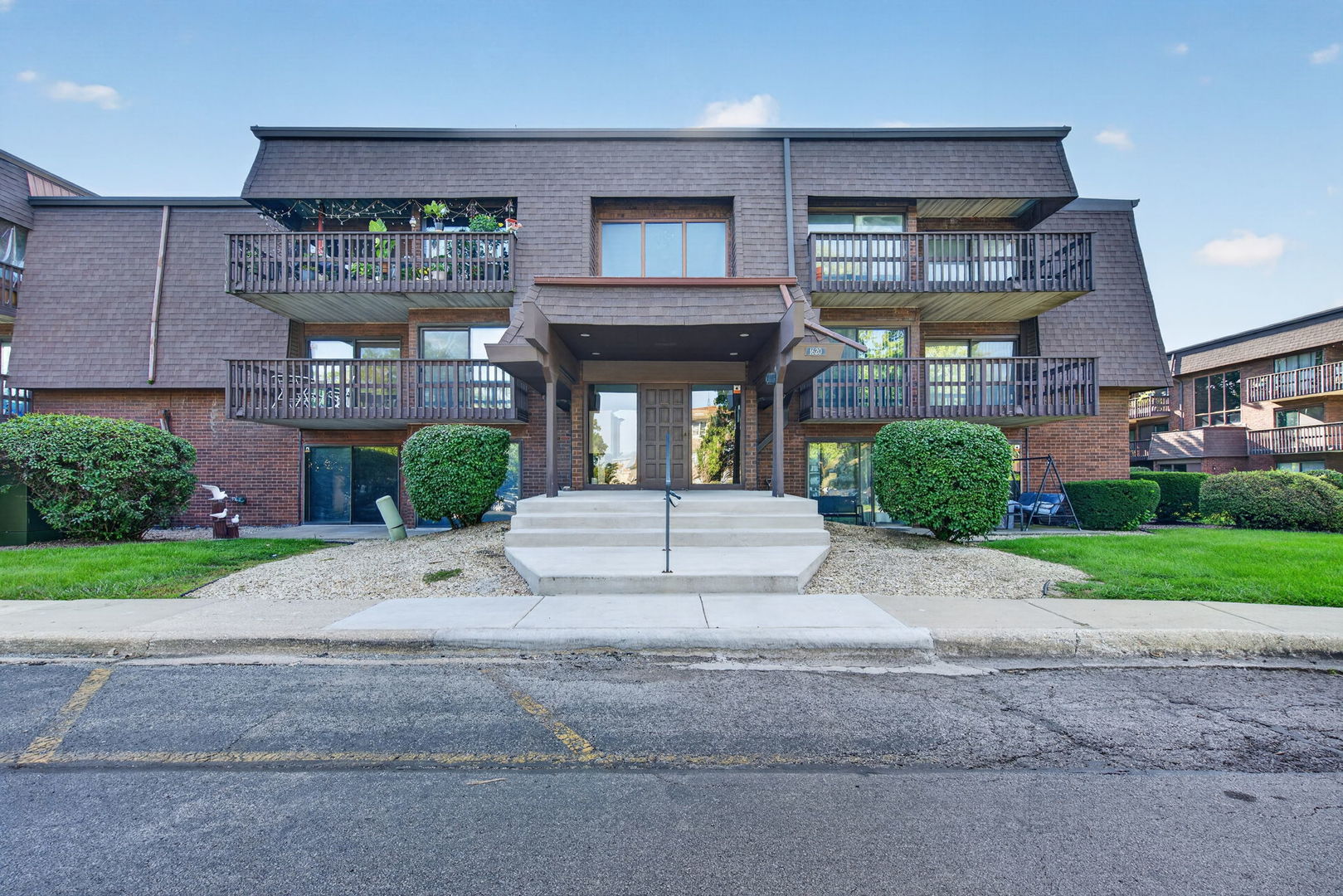 1620 Richmond Circle 205