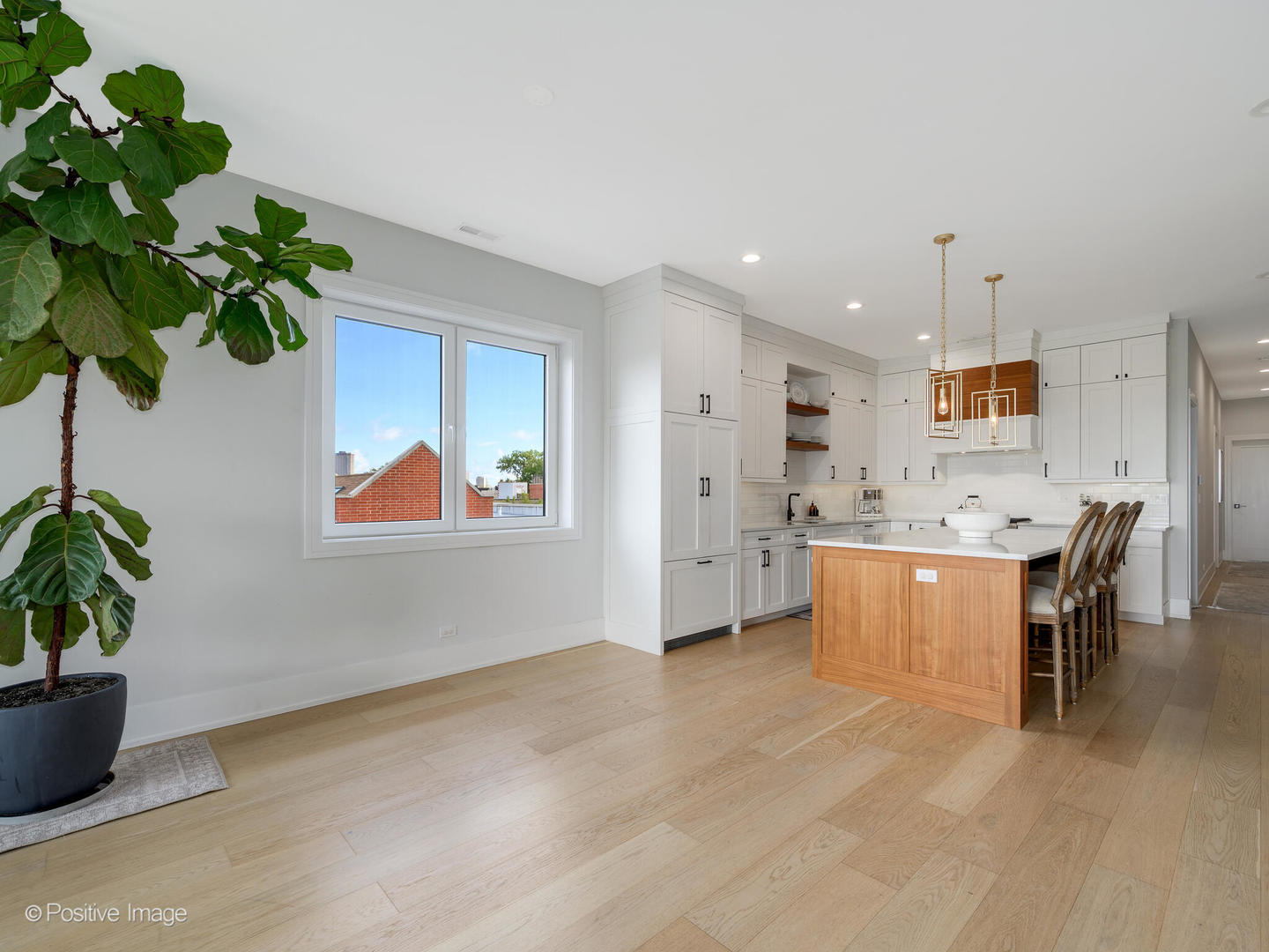 1511 W Irving Park Road 4e Property Photo 7