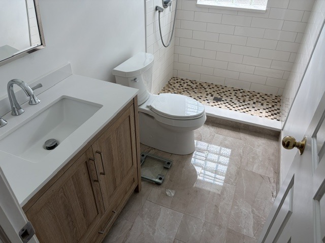 1518 N Sedgwick Street B Property Photo 12