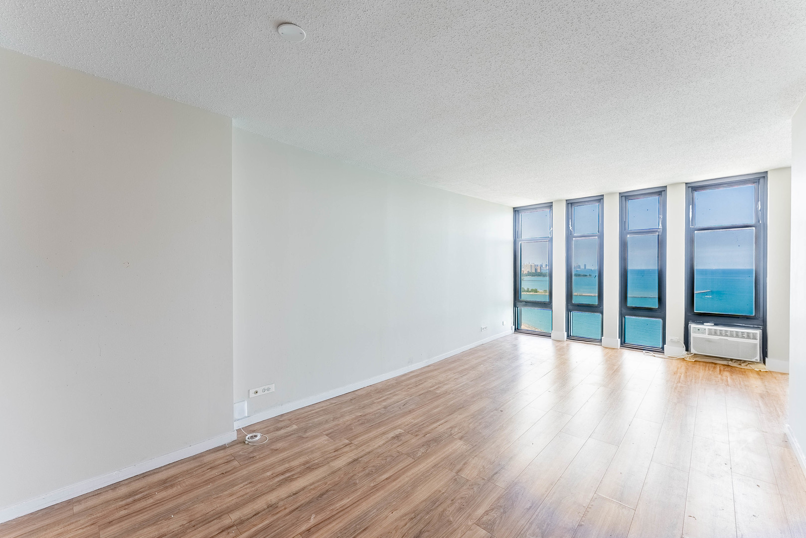 6700 S South Shore Drive 25k Property Photo 6