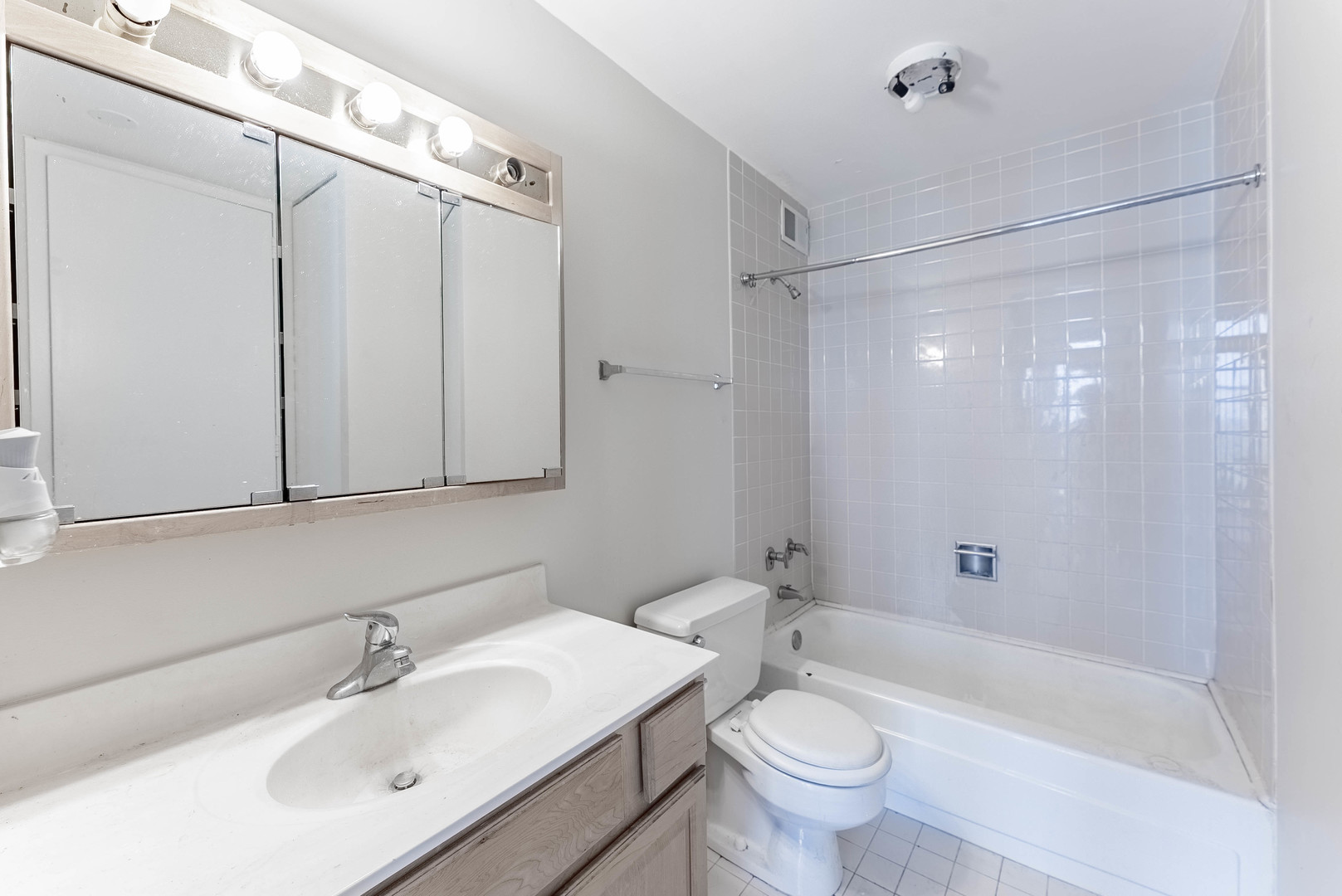 6700 S South Shore Drive 25k Property Photo 11