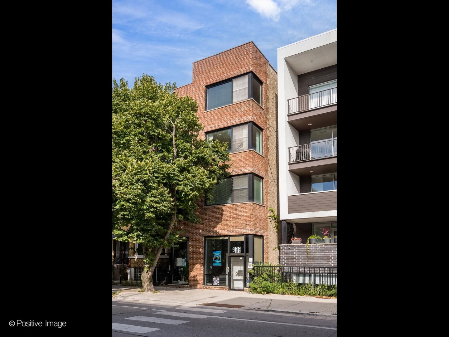 929 N DAMEN Avenue 2 Property Photo 1