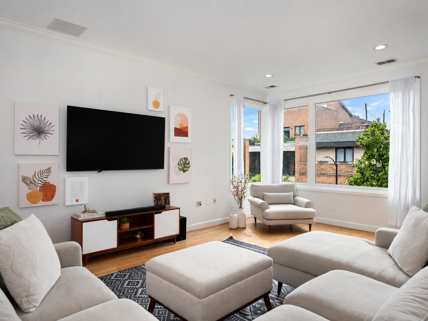 929 N Damen Avenue 2 Property Photo 3