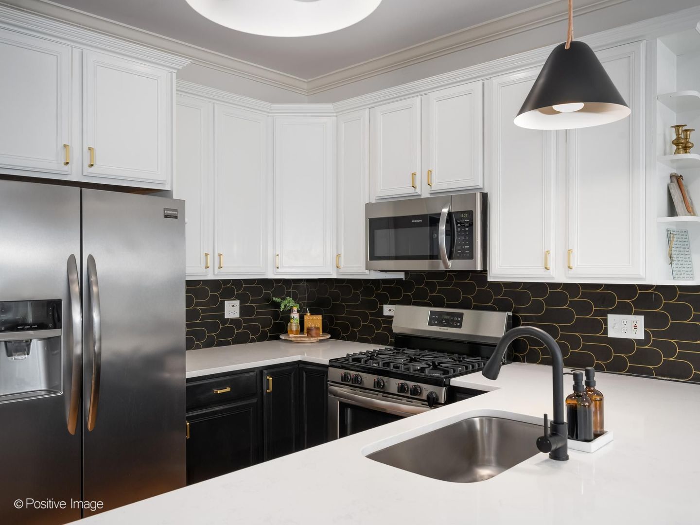 929 N Damen Avenue 2 Property Photo 13