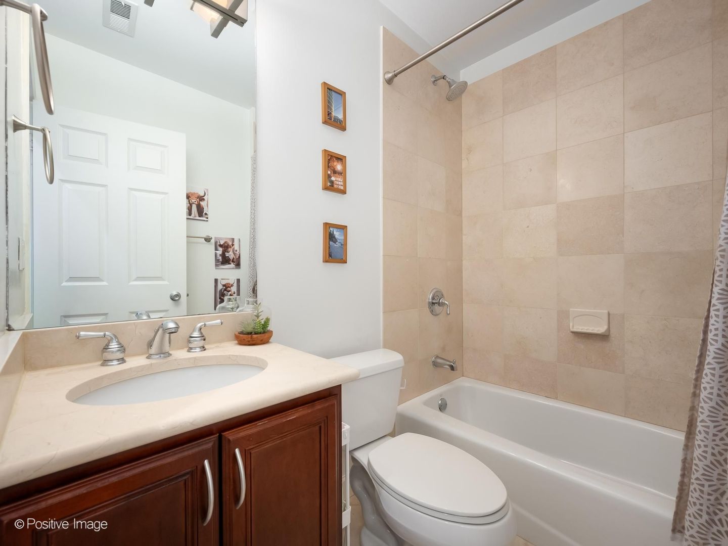 929 N Damen Avenue 2 Property Photo 23