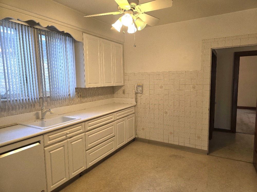 2953 N Parkside Avenue Property Photo 9