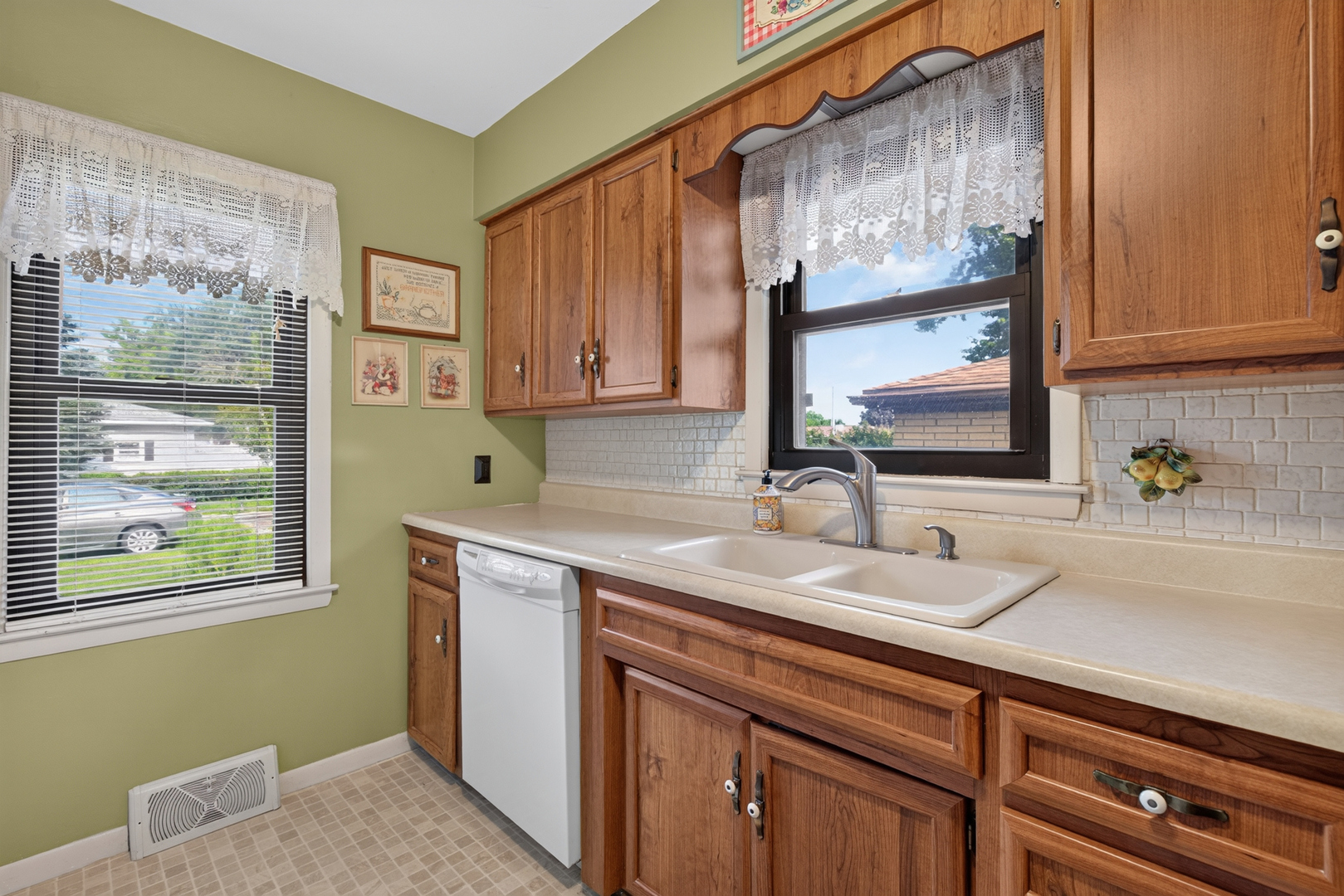 1522 Manhatten Drive Property Photo 15