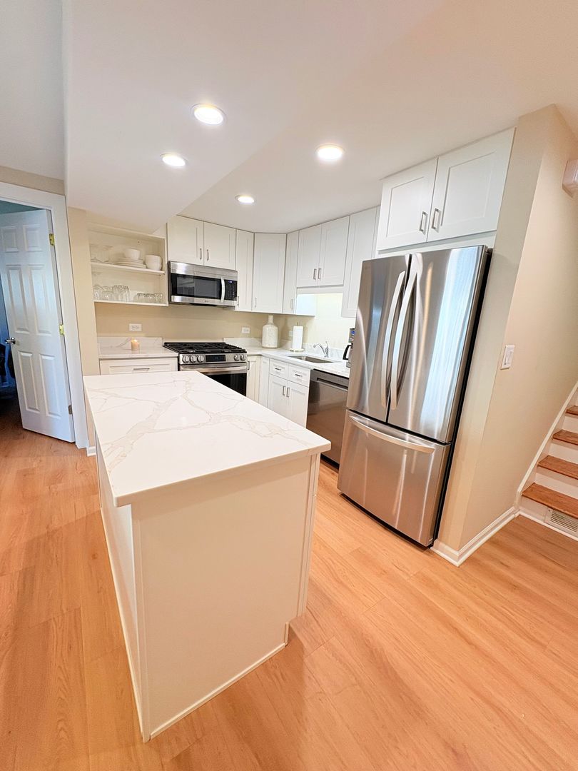 922 N Milwaukee Avenue C Property Photo 12