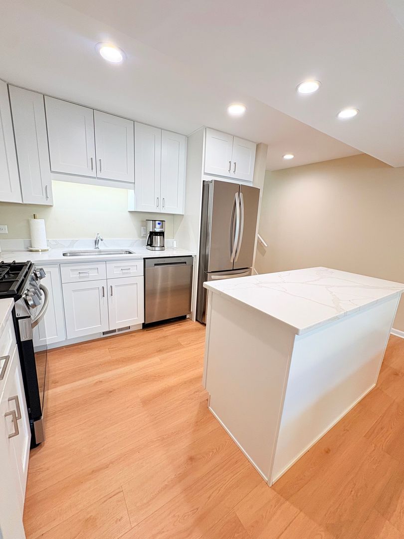 922 N Milwaukee Avenue C Property Photo 13