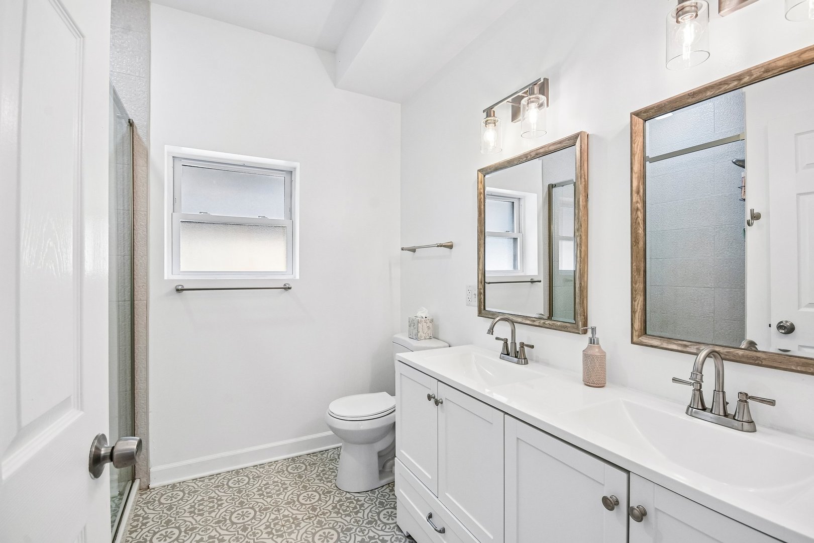 2447 Oak Park Avenue Property Photo 9