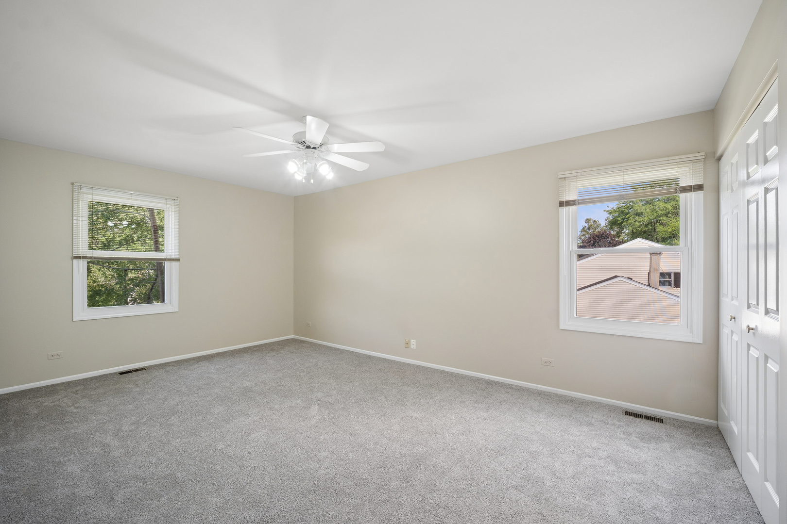 894 Thompson Boulevard Property Photo 17