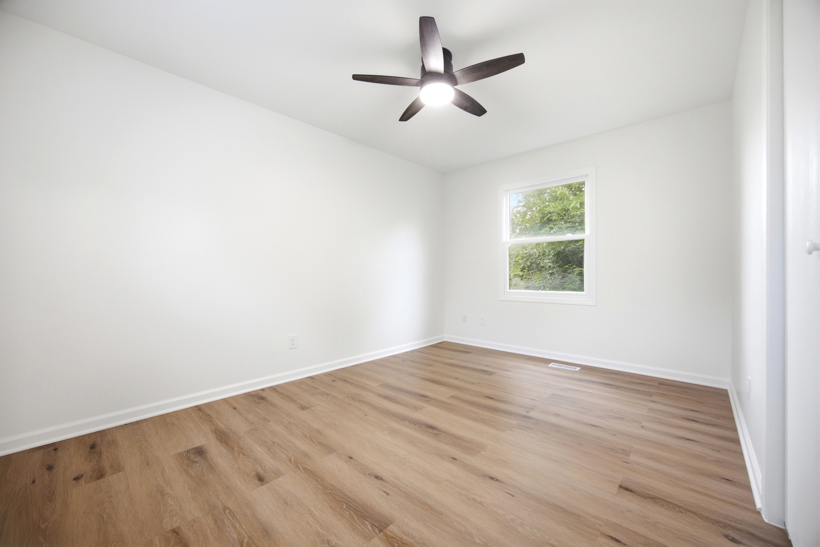 2384 Linden Drive Property Photo 14