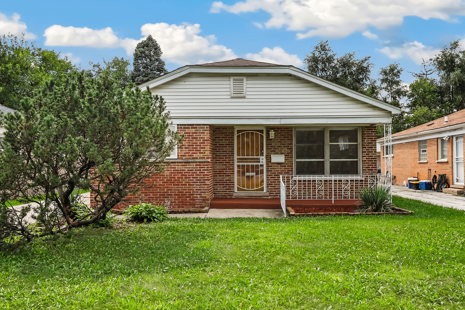 14908 Wabash Avenue Property Photo 1