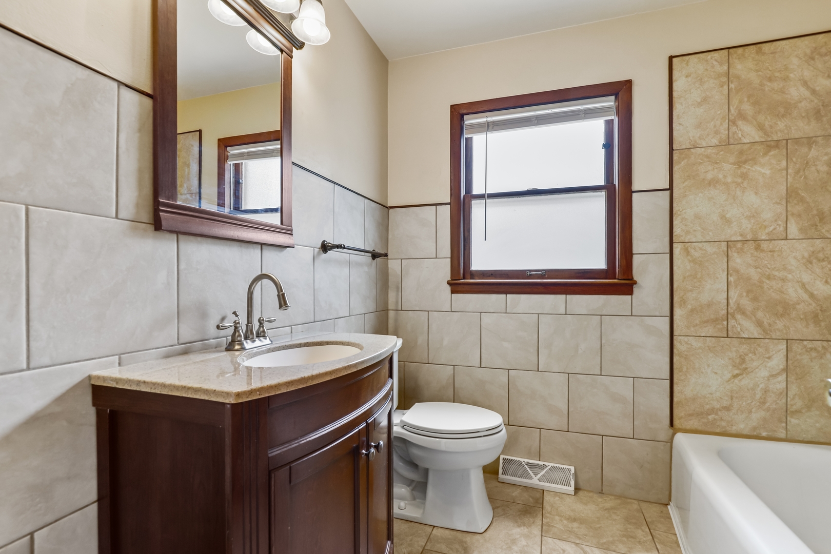14908 Wabash Avenue Property Photo 11