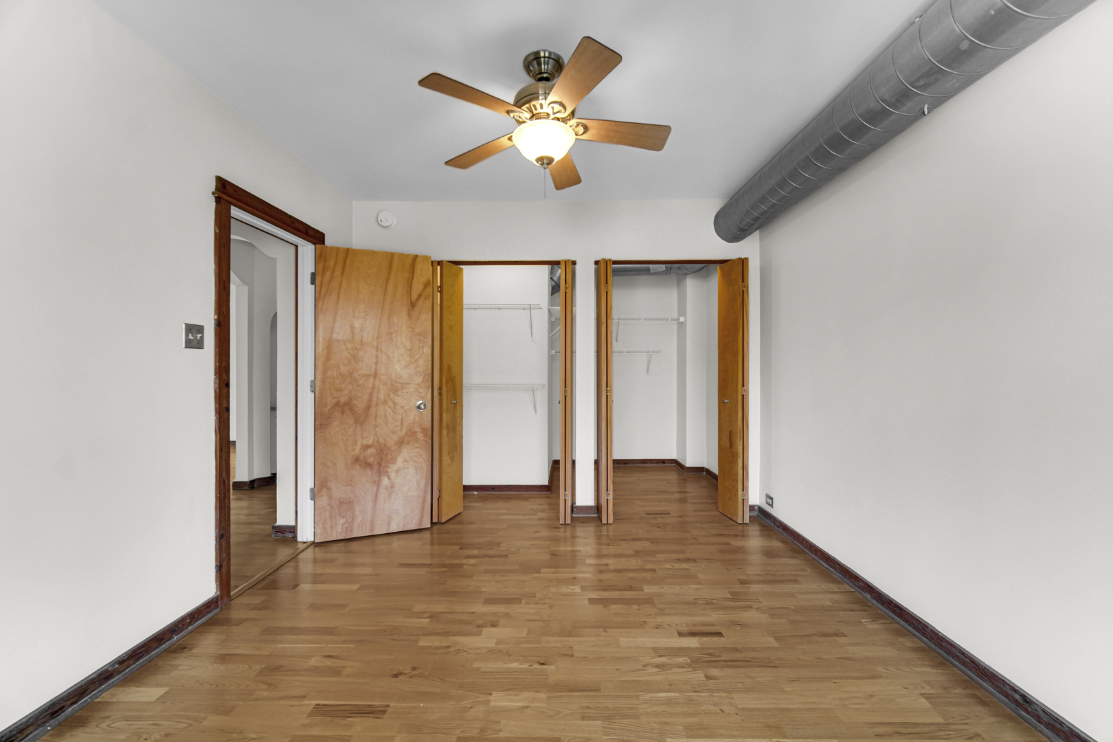 5400 S Harper Avenue 402 Property Photo 14