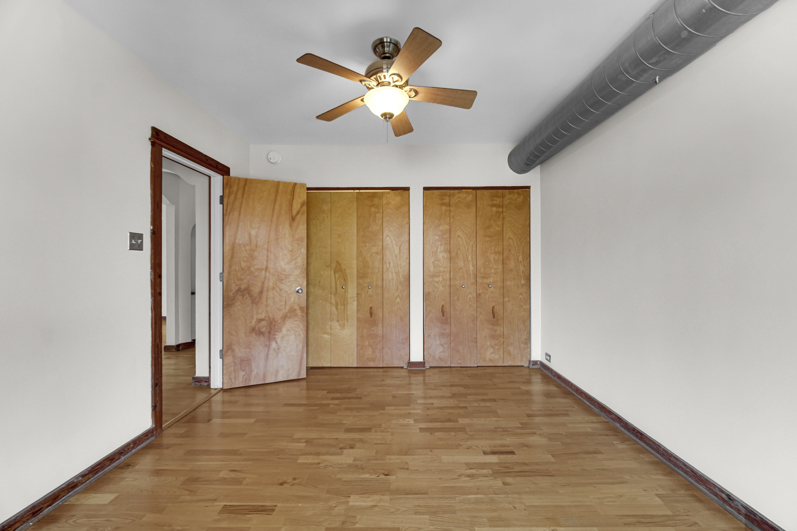 5400 S Harper Avenue 402 Property Photo 15