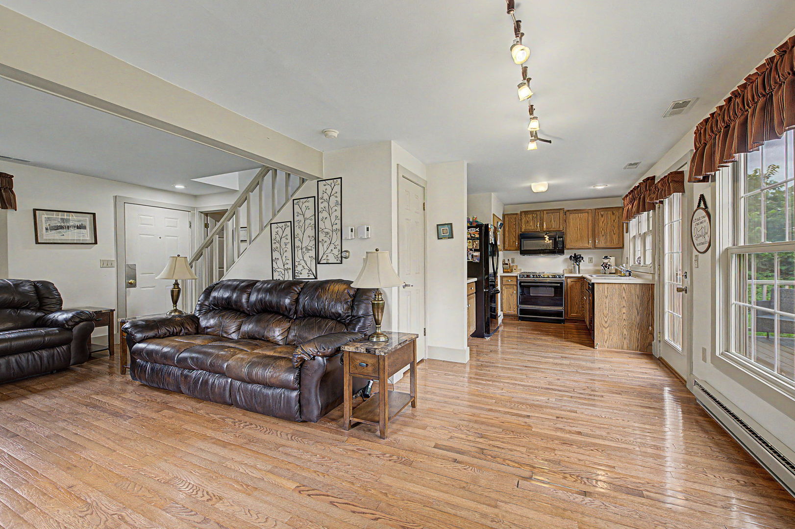 11 Settler Lane Property Photo 5