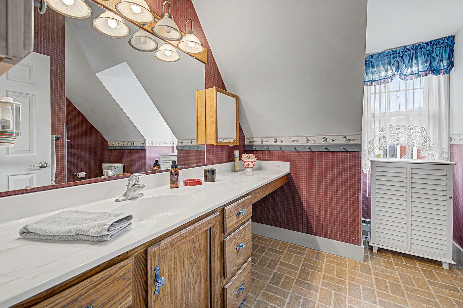 11 Settler Lane Property Photo 13