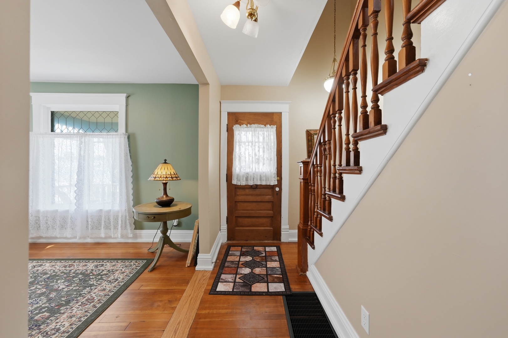 315 Forest Avenue Property Photo 2
