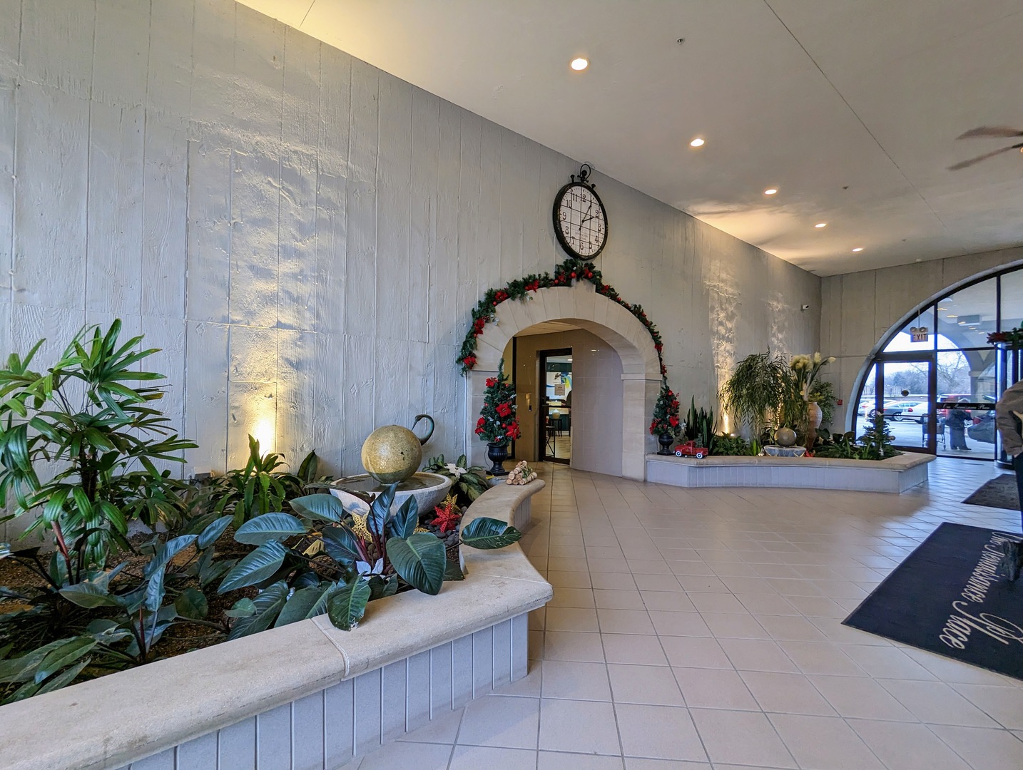 1 Renaissance Place 911 Property Photo 2