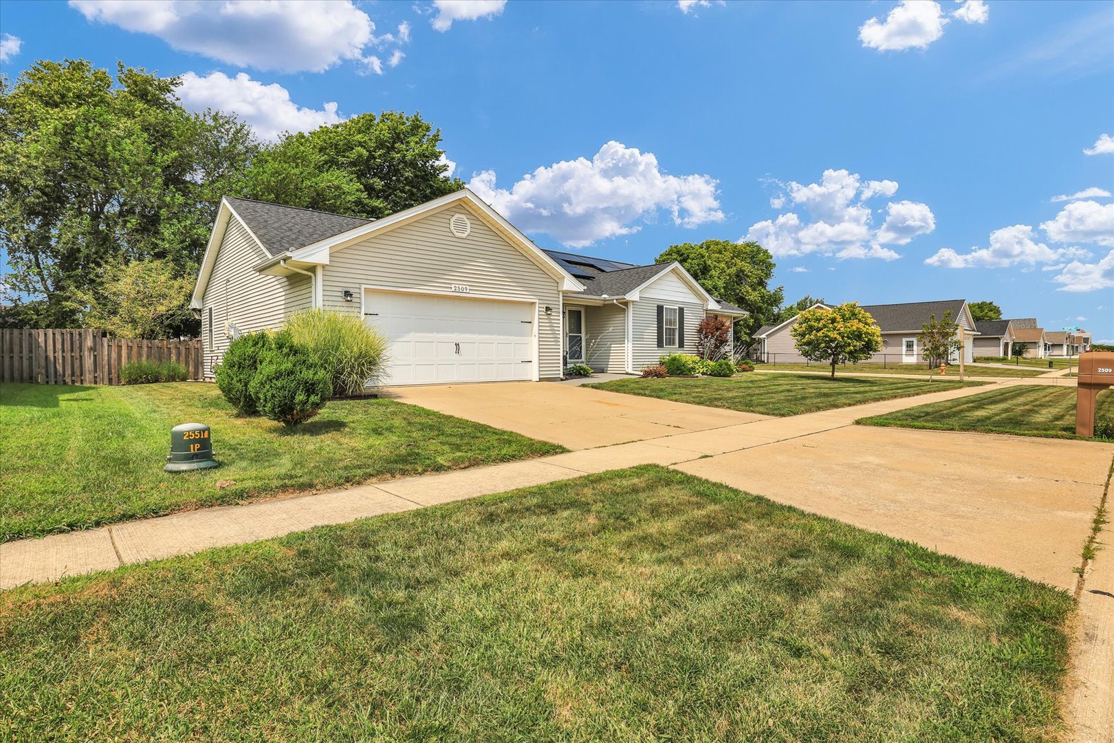 2509 N Skyline Drive Property Photo 1