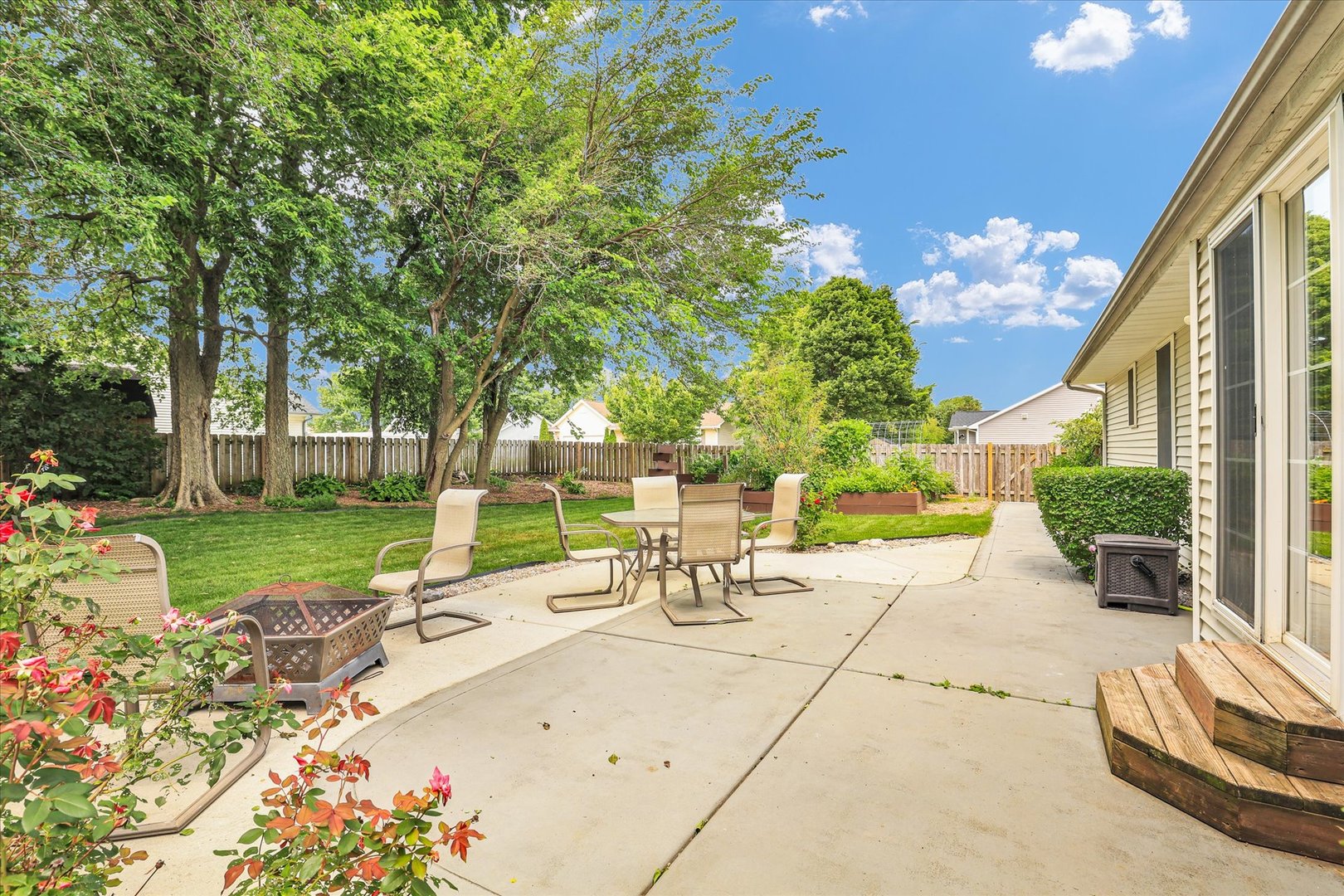 2509 N Skyline Drive Property Photo 6