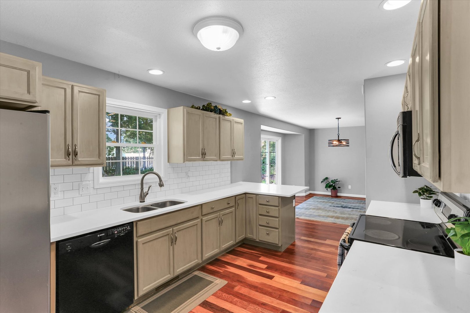 2509 N Skyline Drive Property Photo 22
