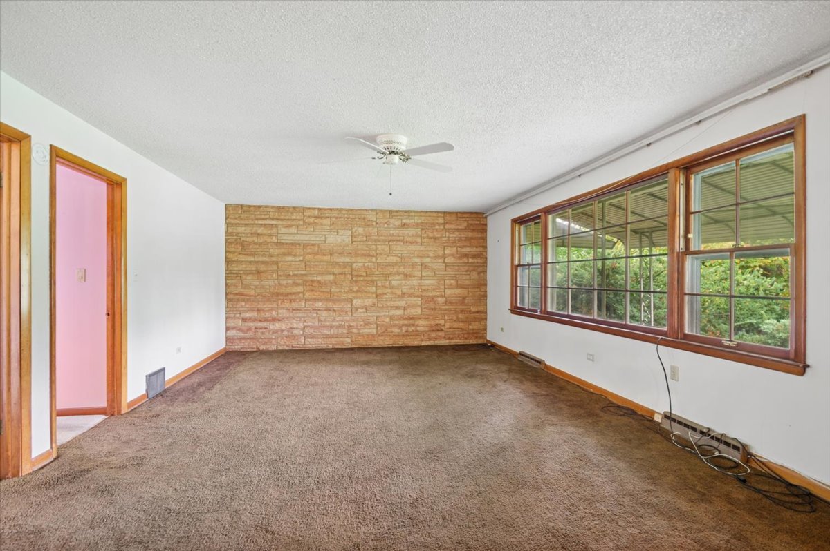8351 W 99th Street Property Photo 2