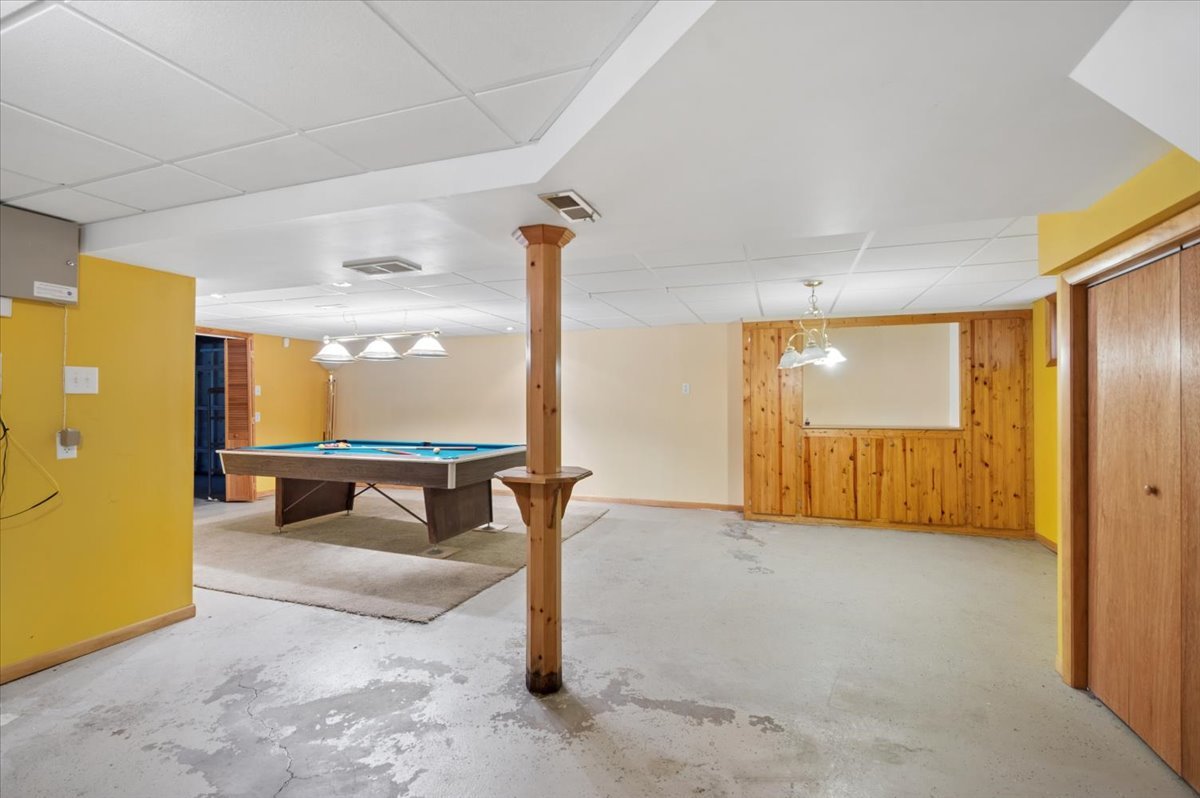 8351 W 99th Street Property Photo 10
