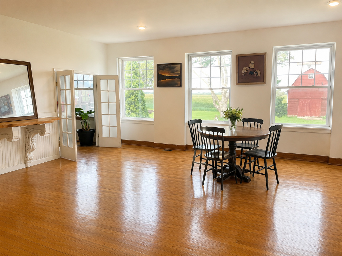 5747 S Peek Home Road Property Photo 9