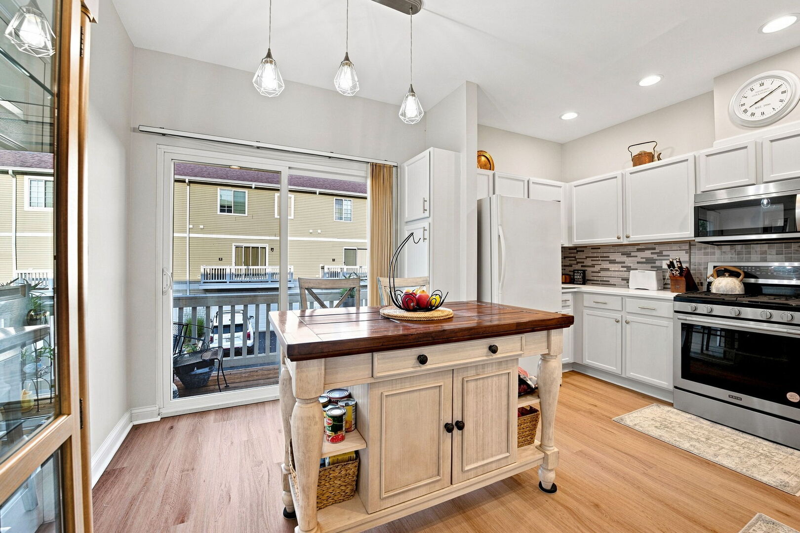 3457 Ravinia Circle Property Photo 8