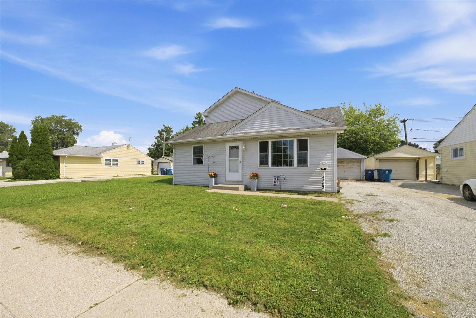 4203 Southwest Highway Property Photo 2