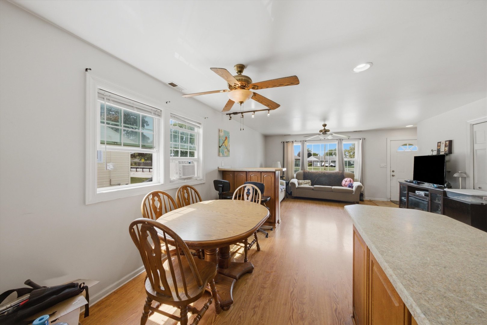 4203 Southwest Highway Property Photo 11