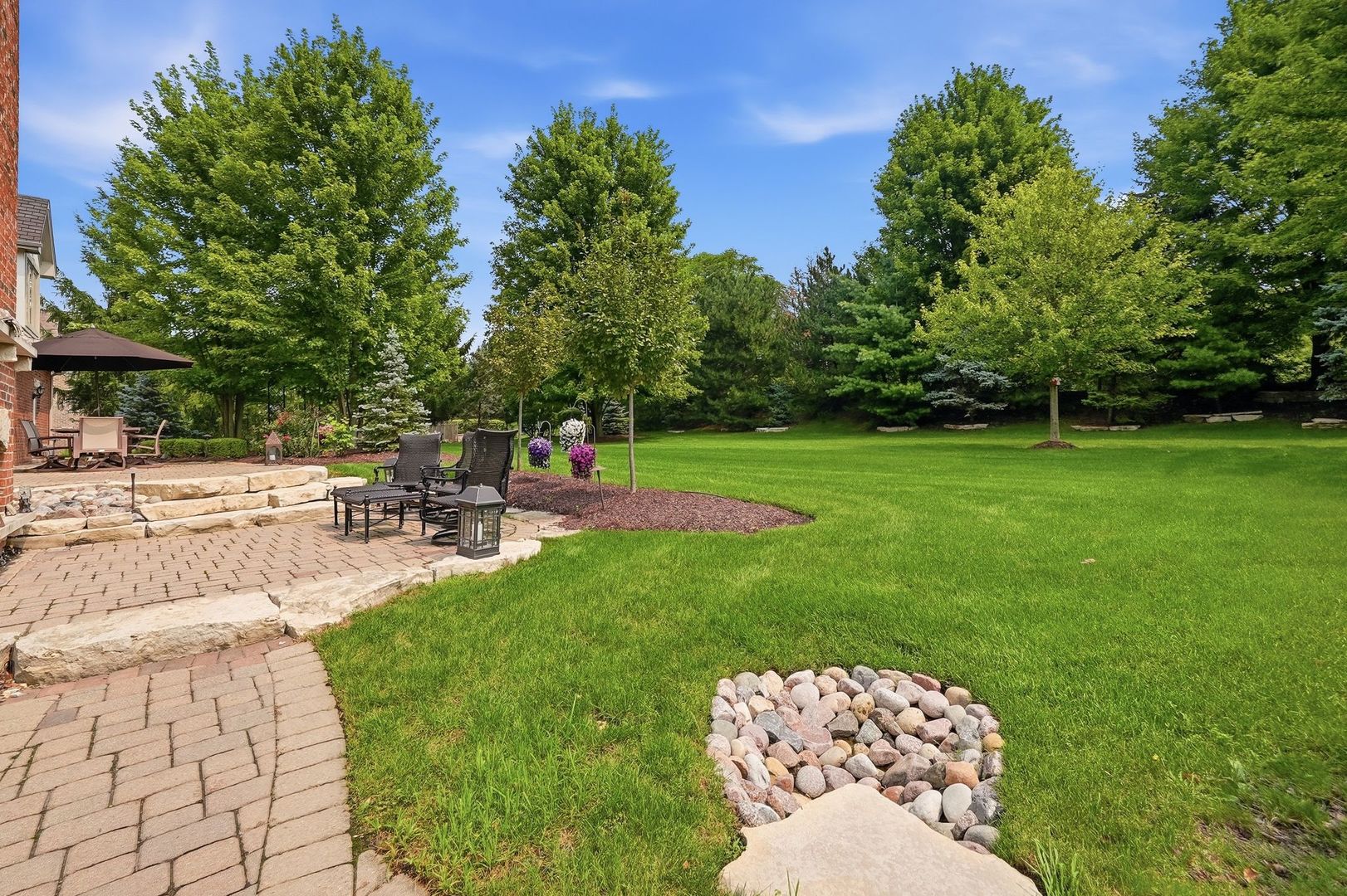 105 Forest Edge Drive Property Photo 35