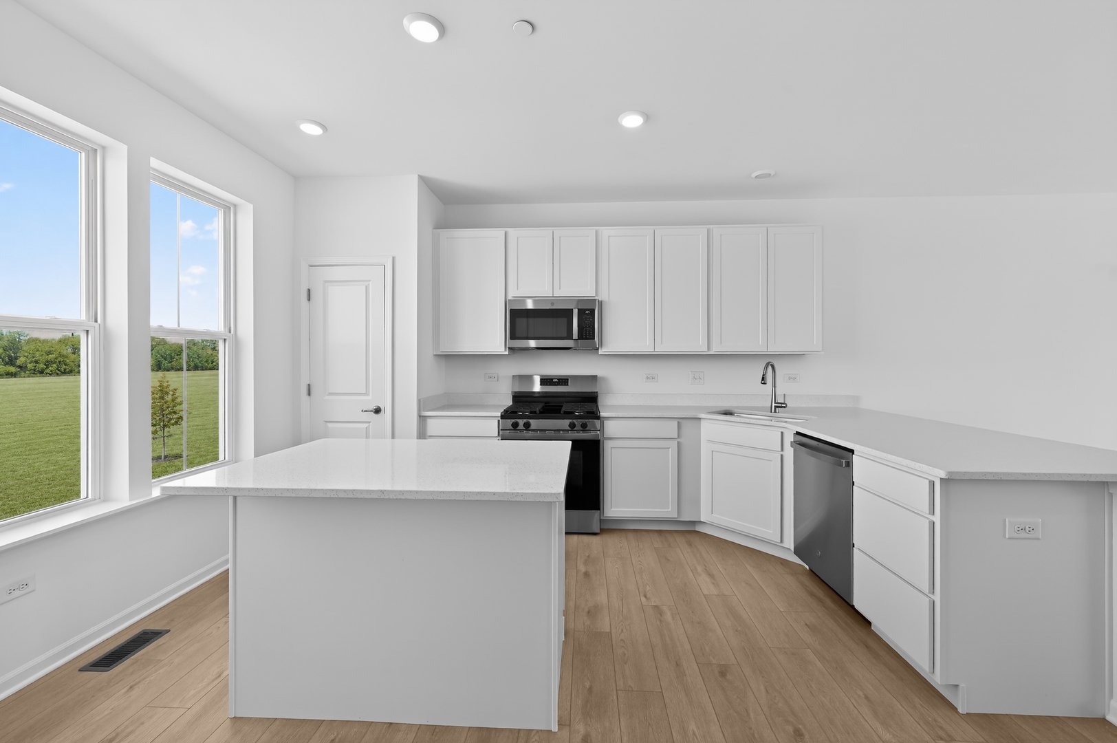 12334 Tinsley Street Property Photo 5